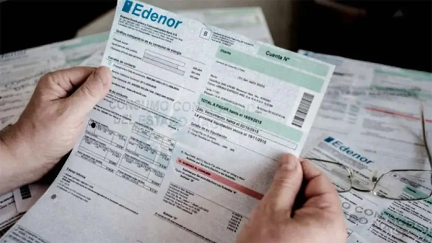 Las facturas de luz tienen aumentos significativos este año. 