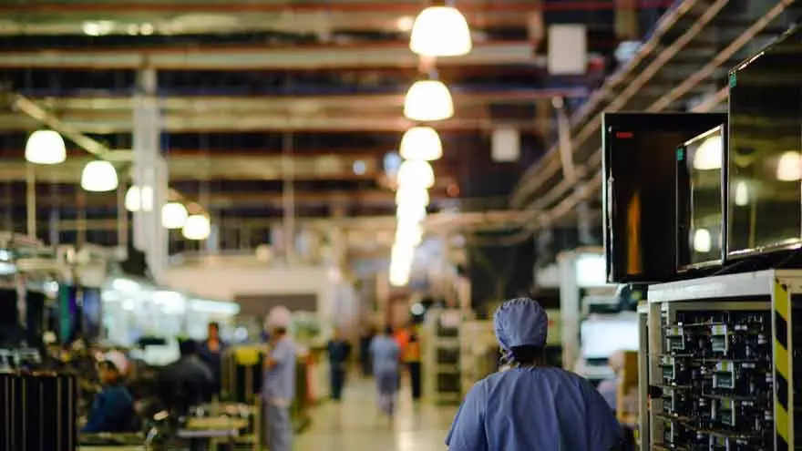 Planta de Newsan en Ushuaia. Las empresas de tecnología y electrónica tendrán un papel importante en el proceso de transformación digital