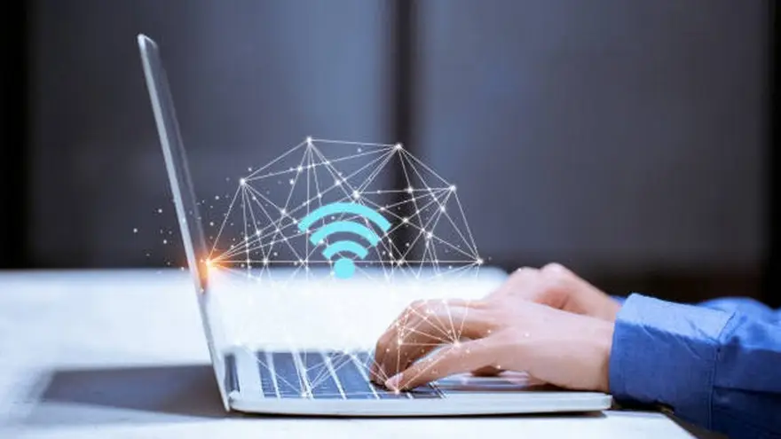 Compartir la conexión a Internet del celular es la forma de estar conectado para trabajar durante los viajes