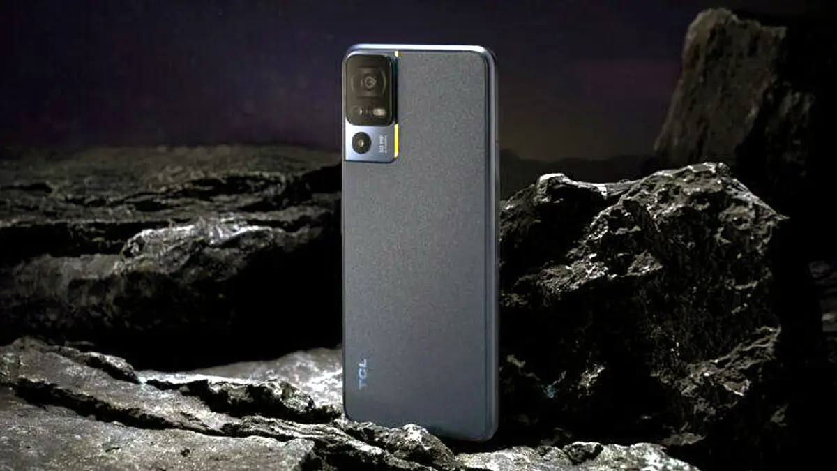 TCL 40 SE
