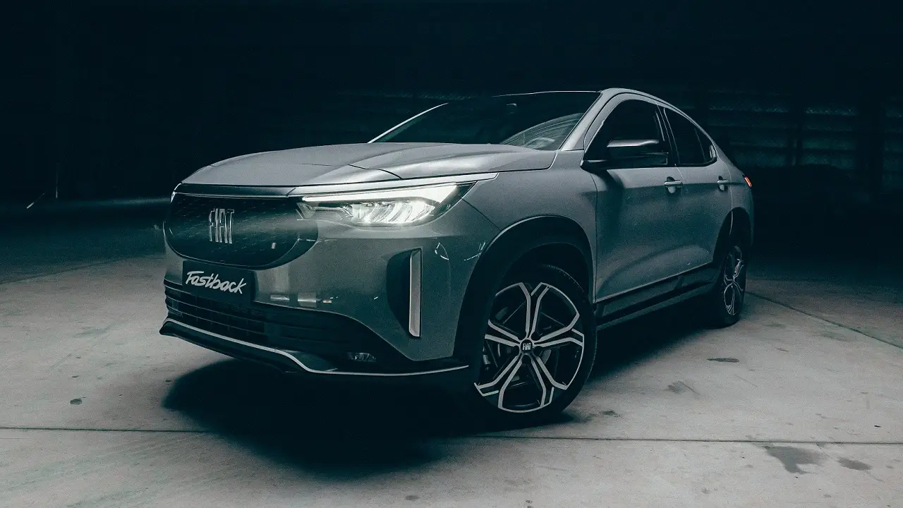 El Fiat Fastback inaugurará la era híbrida en la marca.