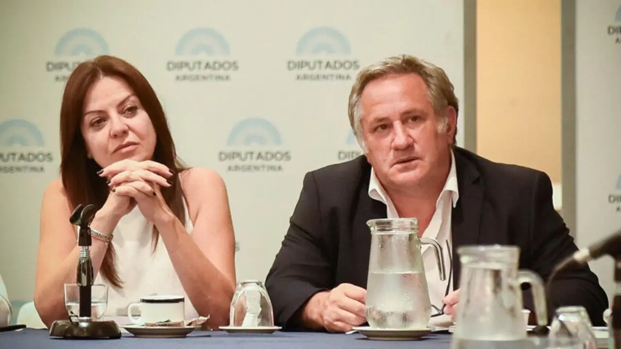 Sandra Pettovello junto al desplazado funcionario Pablo de la Torre