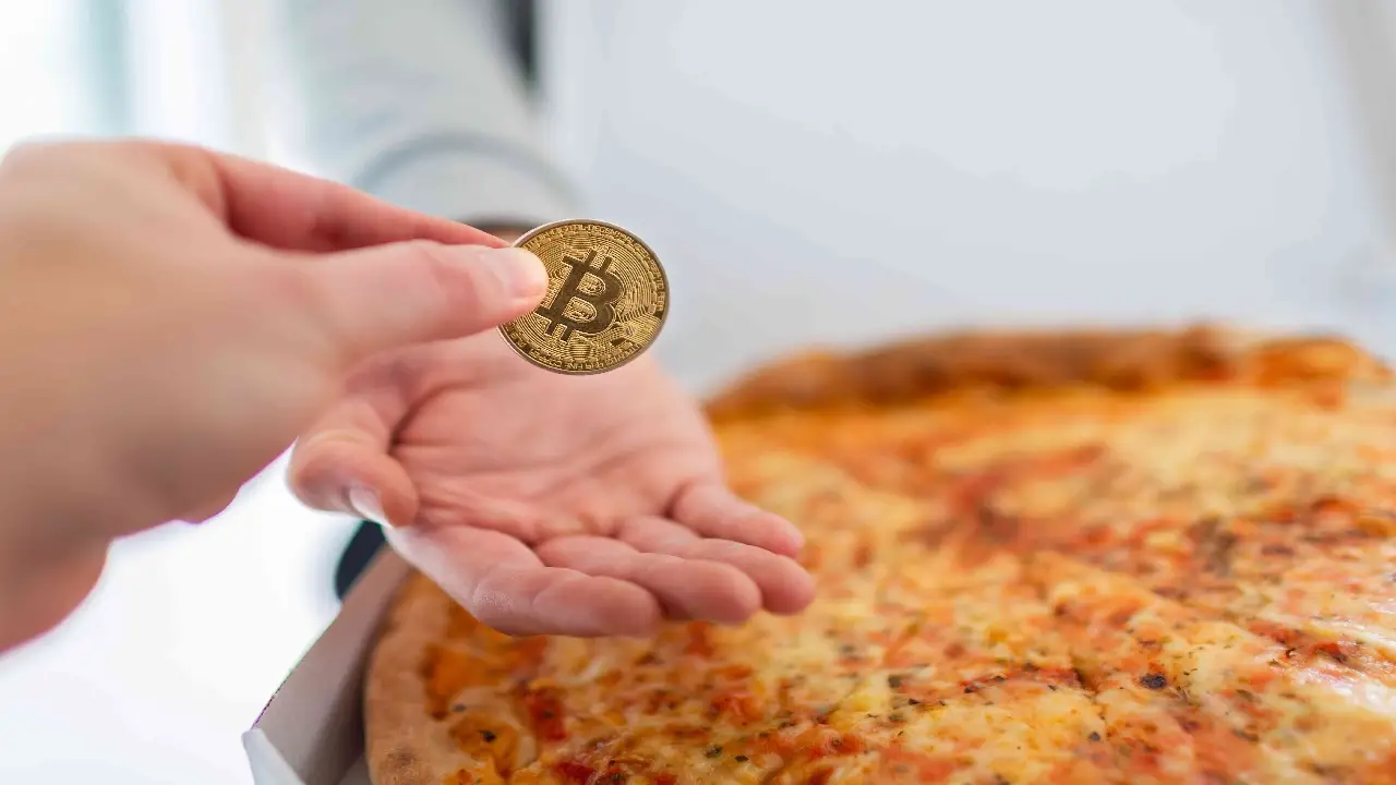 Pagar con bitcoin ofrece varias ventajas, como la posibilidad de realizar transacciones internacionales de manera rápida y con costos más bajos en comparación con los métodos tradicionales