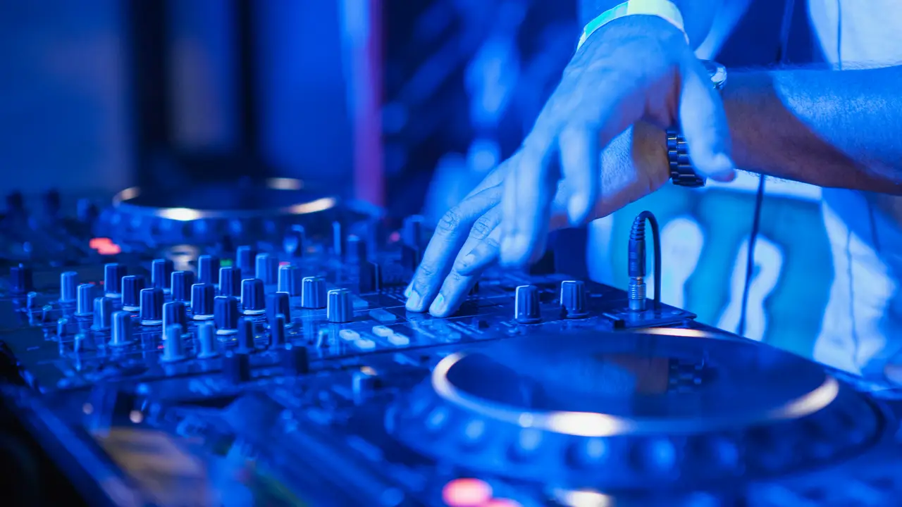 La música para el baile nunca puede faltar en un cumpleaños de 15, pero no hay que olvidarse de abonar los impuestos de Sadaic y Sadicapif
