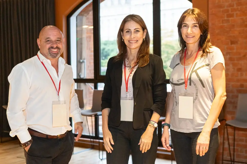 De Medifé: Dr. Fernando Coppolillo, gerente general, Dra. Flor Ledesma, gerente de Innovación en Salud y Claudia Tejedor, directora corporativa de Tecnología.