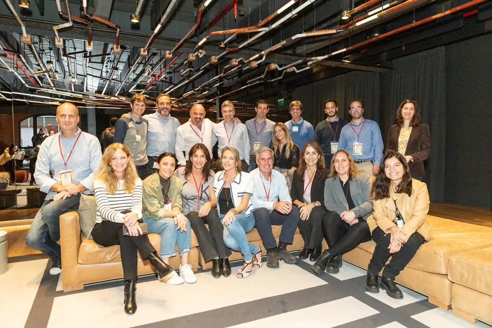 Los equipos de Medifé y Google Cloud que trabajan en el nuevo proyecto de innovación digital para la empresa de medicina privada.