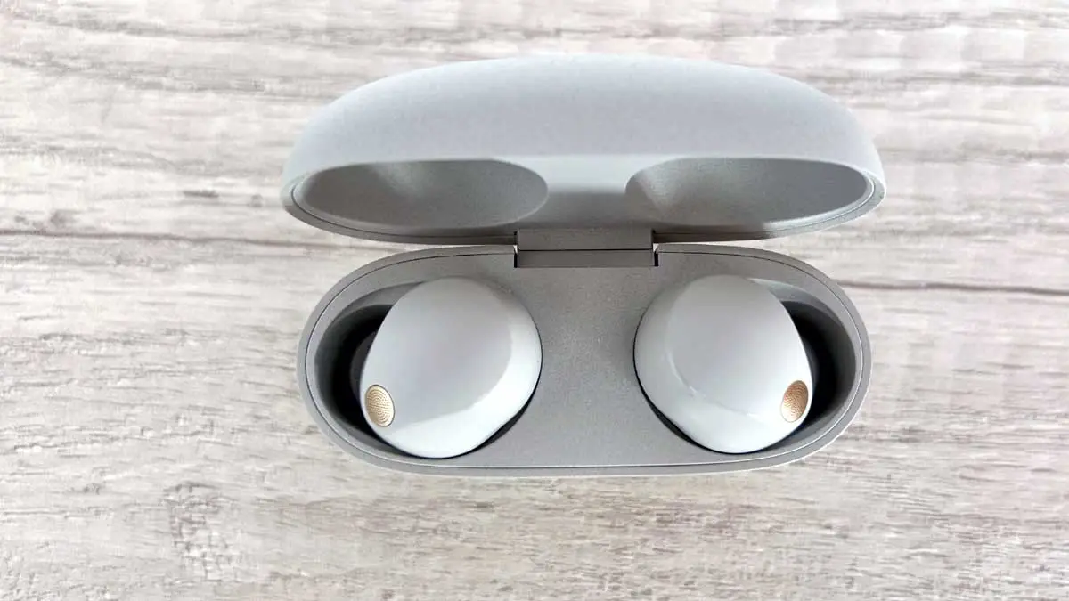 Al igual que cualquier auricular, podés usar los WF-1000XM5 de Sony a través de Bluetooth sin hacer clic en ningún acuerdo. 