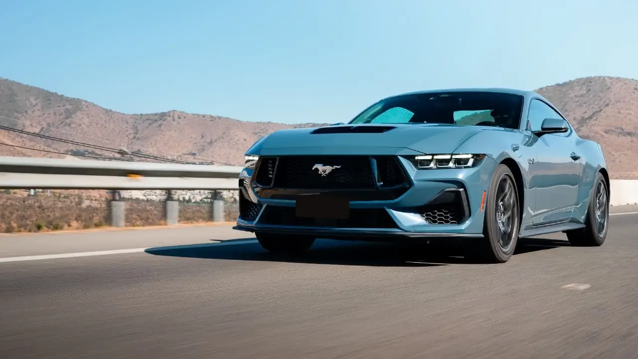 El Ford Mustang baja un 18% su precio de venta.