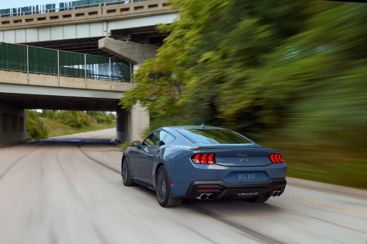 El Ford Mustang GT llega renovado, con nuevas prestaciones.