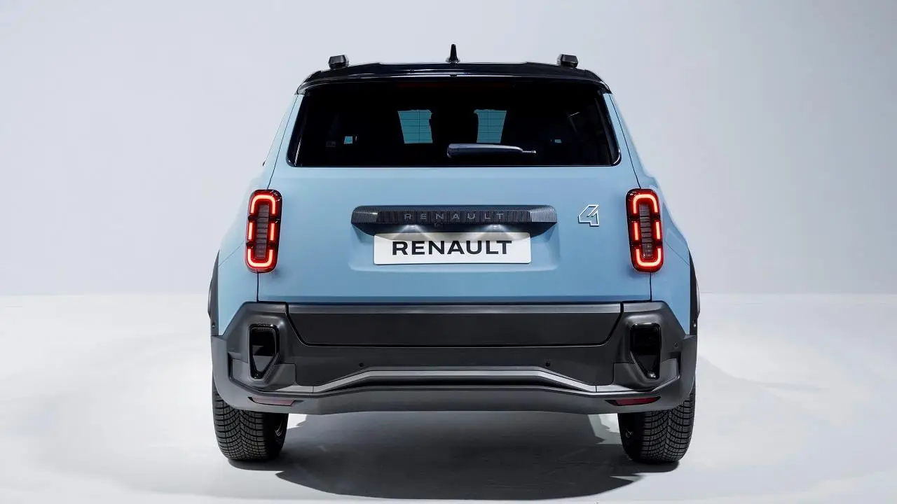 El Renault 4 eléctrico volvió para seguir siendo un auto del pueblo, como en sus orígenes.