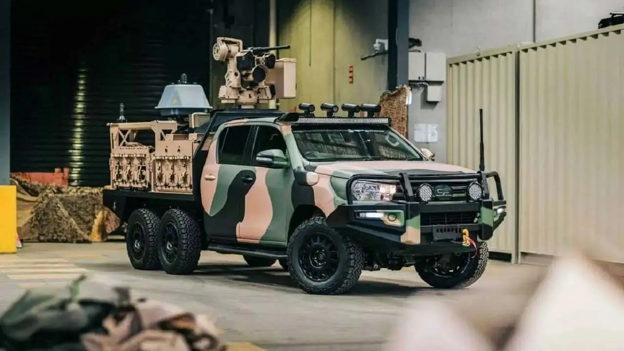 Así quedó la Toyota convertida en un tanque de guerra.