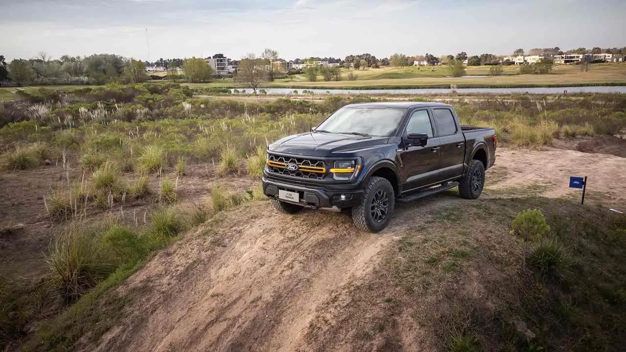 La nueva camioneta F-150 Tremor luce un diseño diferenciado de toda la gama.