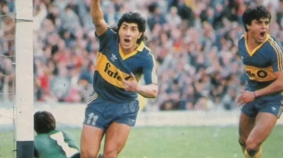 Aunque no consiguió títulos, en Boca, Comas marcó 63 goles en 127 partidos.