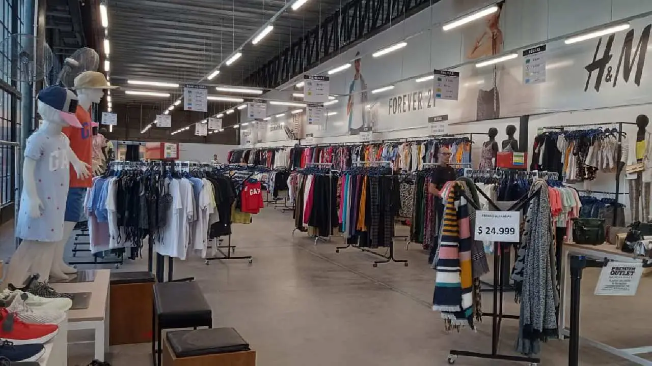 Así es el imponente outlet premium que abrió en La Gran Dulce y vende ...