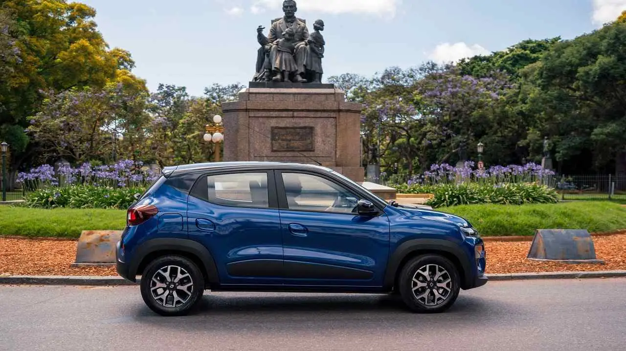 El nuevo Renault Kwid conserva su tamaño compacto, práctico para la ciudad.