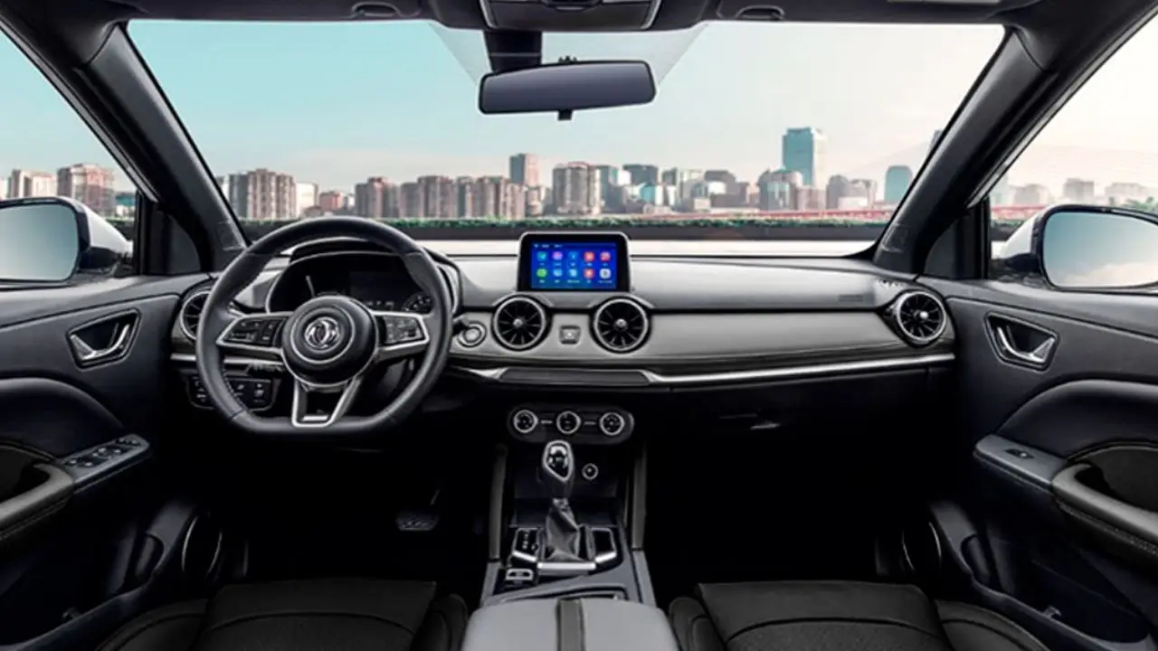 El DFSK Glory 500 es uno de los autos nuevos chinos que compite con los SUV más baratos