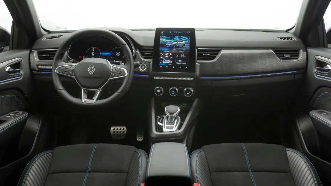 Moderna presentación del interior del Renault Arkana
