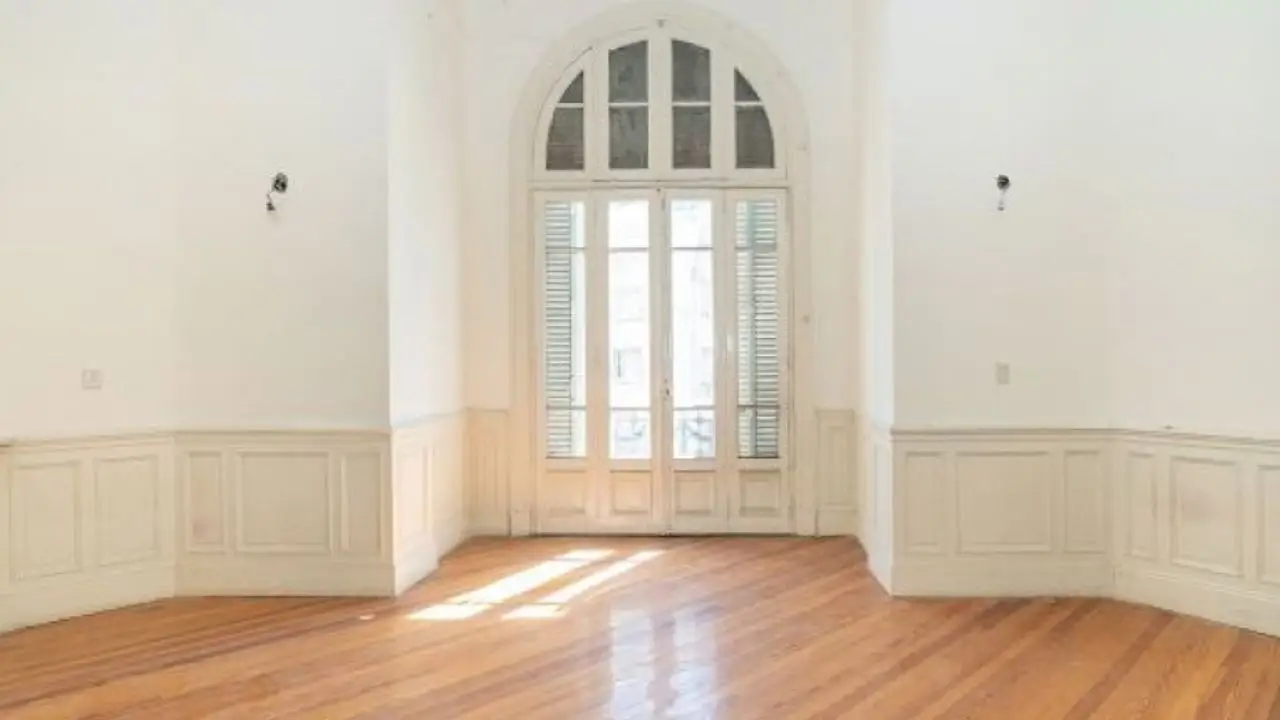 Así es por dentro el departamento a la venta en el mismo edificio donde vive Cristina Kirchner