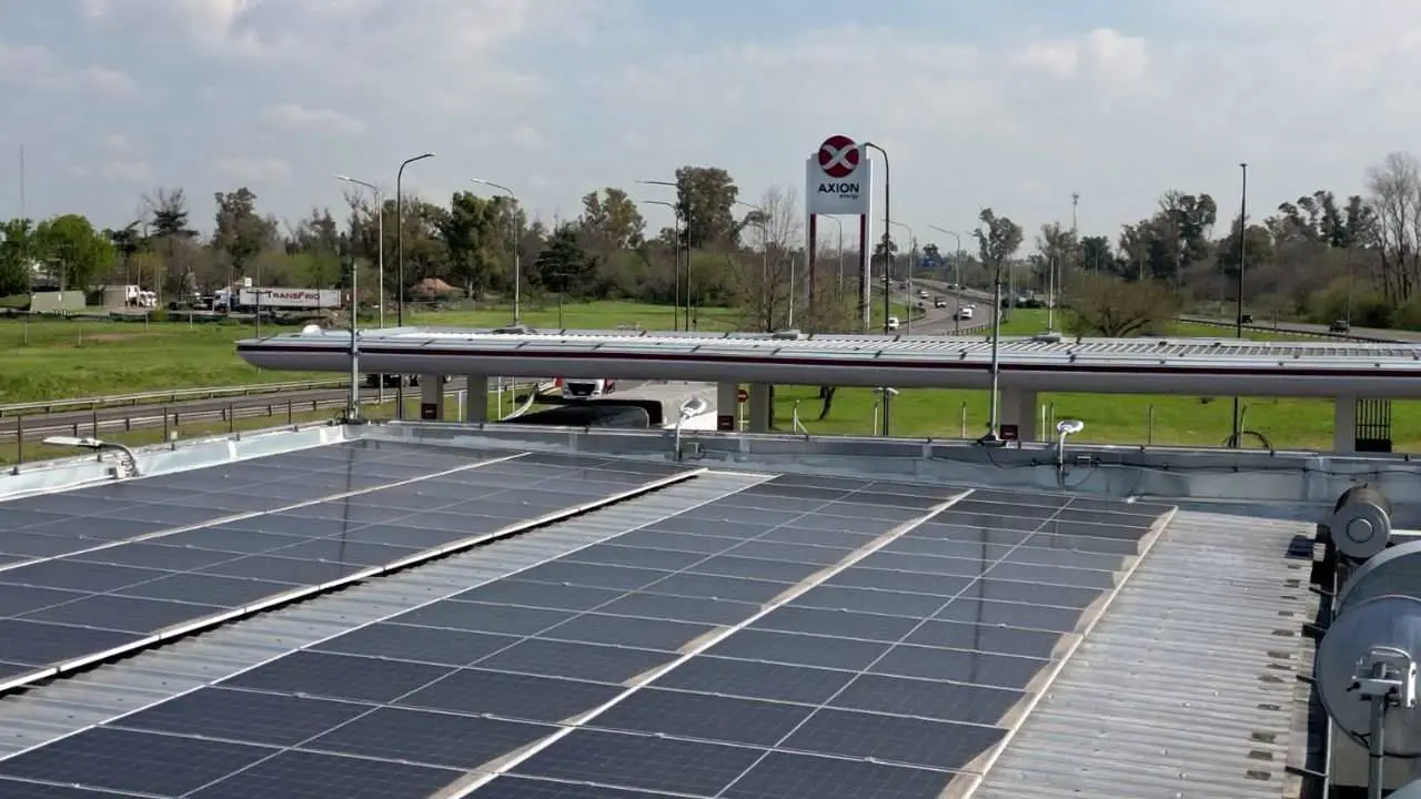 Axion Energy avanza hacia una red más sustentable con la incorporación de energía  solar