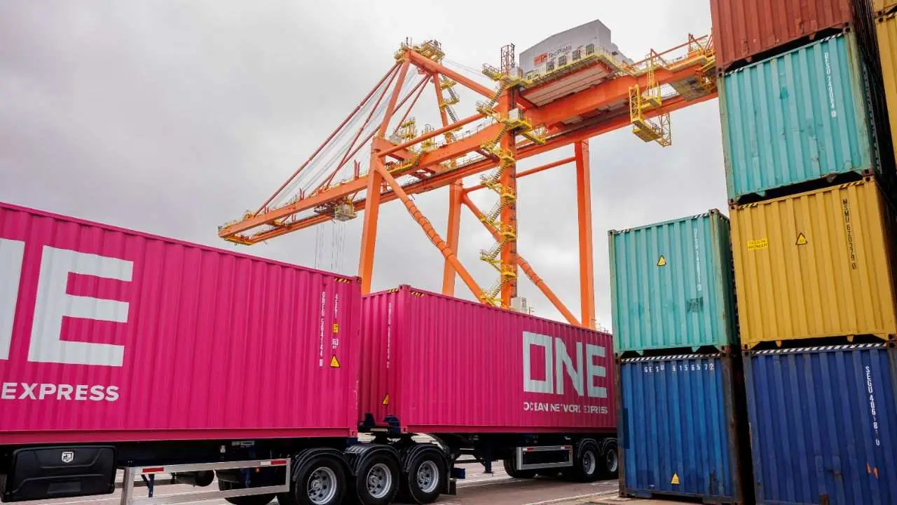 TecPlata distinguió a Ocean Network Express (ONE) por su aporte al comercio  exterior