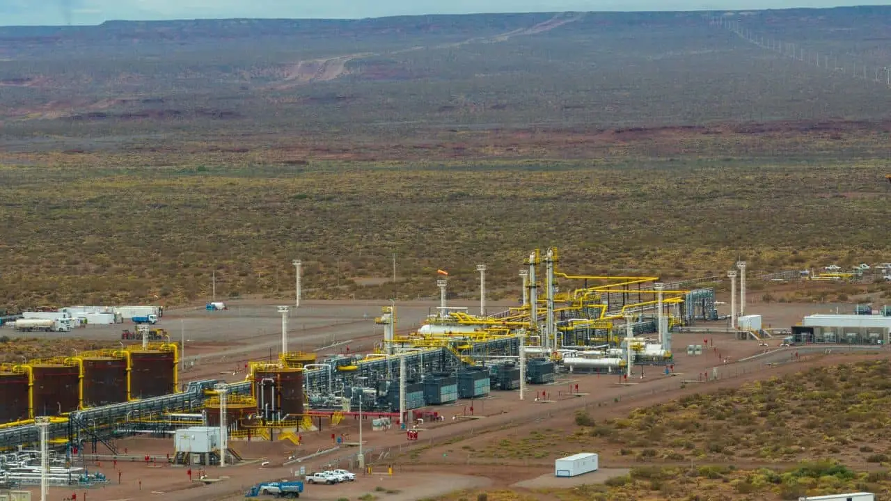 Shell inaugura planta clave en Vaca Muerta y confirma inversi&oacute;n de u$s700 millones