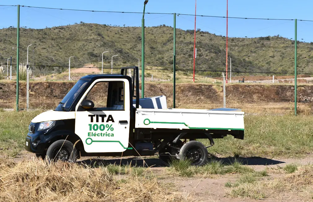 Autos eléctricos Argentina: el caso de Tita, la pick up con batería.