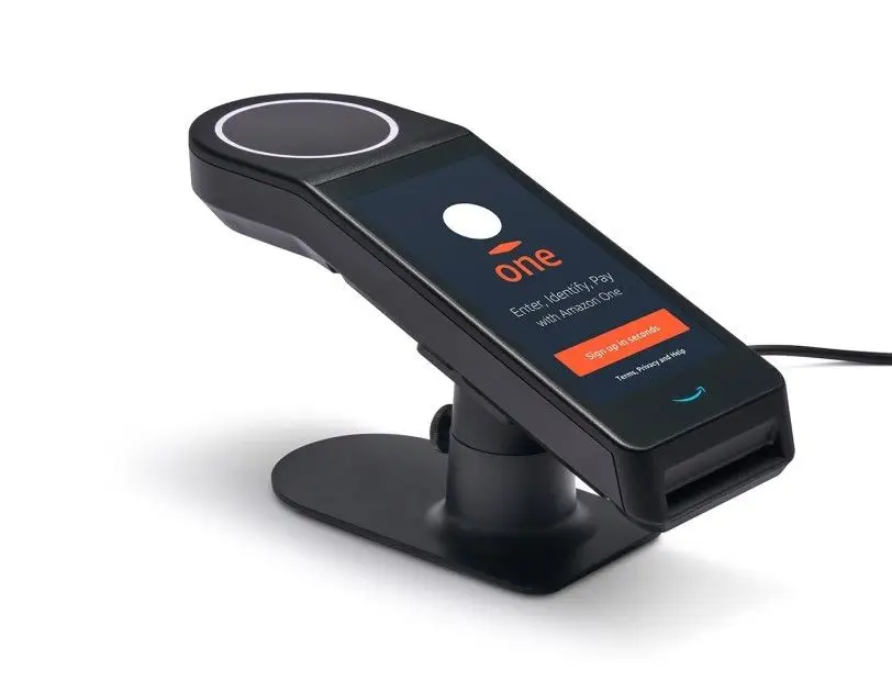 Amazon One es una forma rápida, conveniente y sin contacto para que las personas usen la palma de la mano para realizar actividades cotidianas