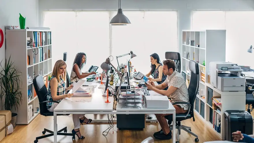 El 90% de los empleados argentinos quiere volver a la oficina, aunque sea un día por semana