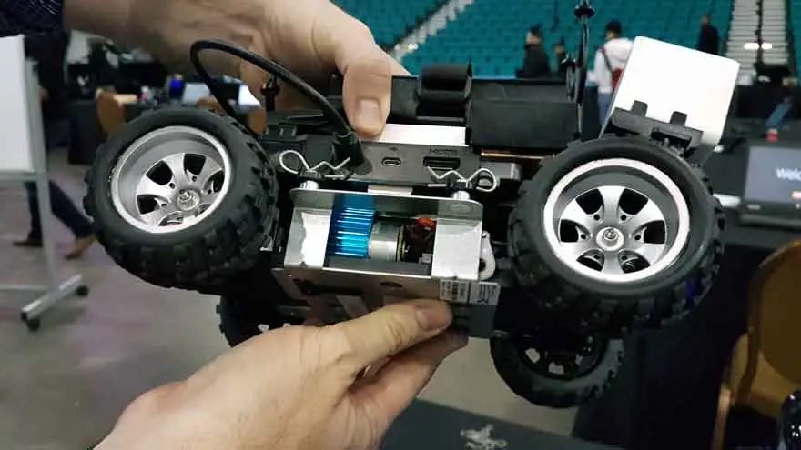 Detalle del AWS Deep Racer.