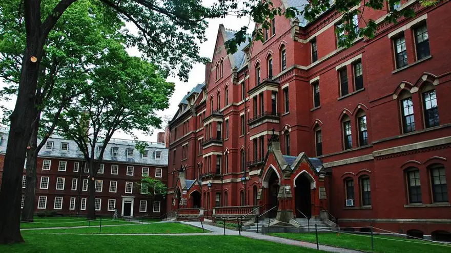 La prestigiosa Universidad de Harvard anunció carreras 