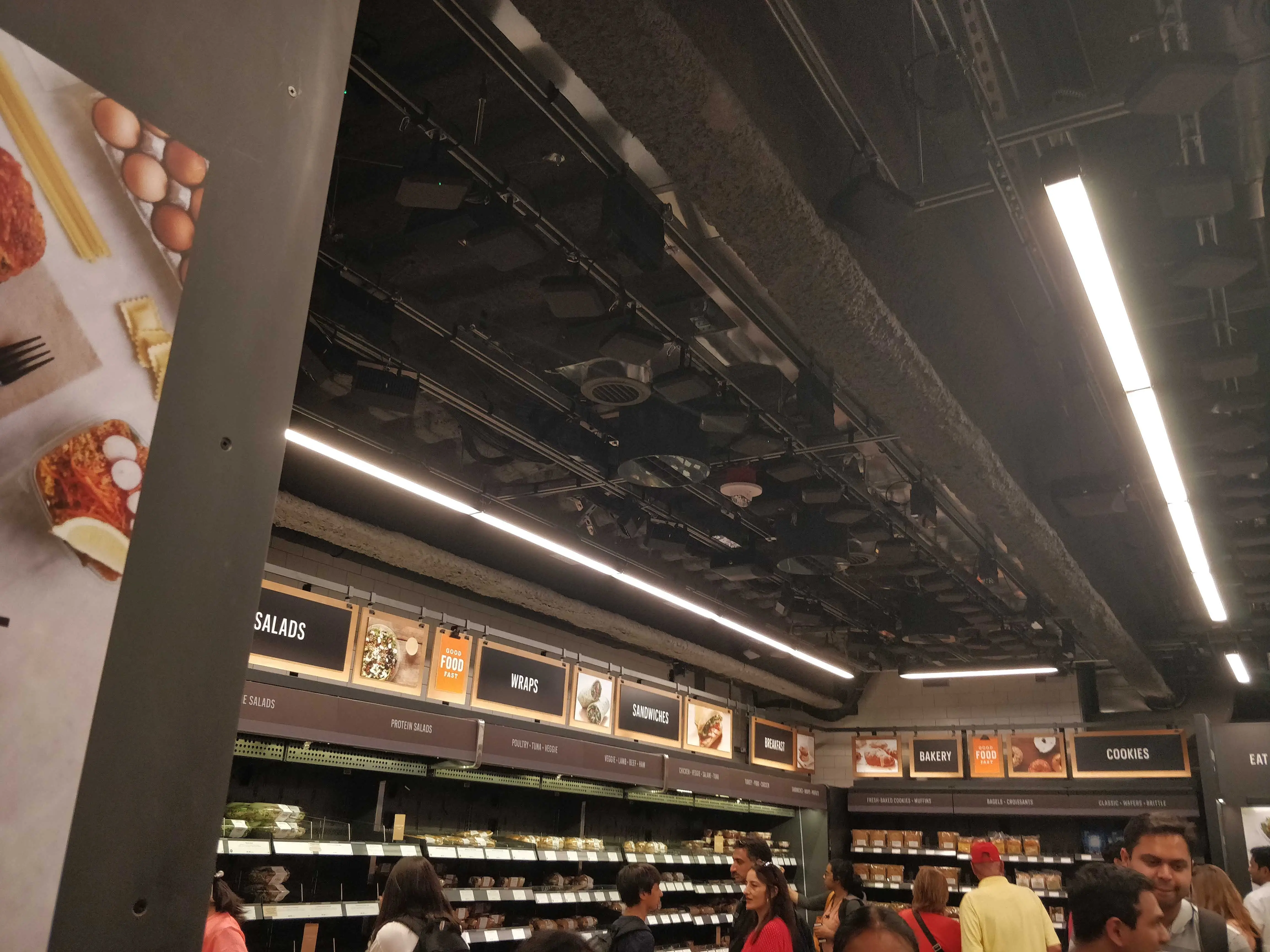 Las entrañas de Amazon Go: cientos de sensores que siguen al usuario a todo momento