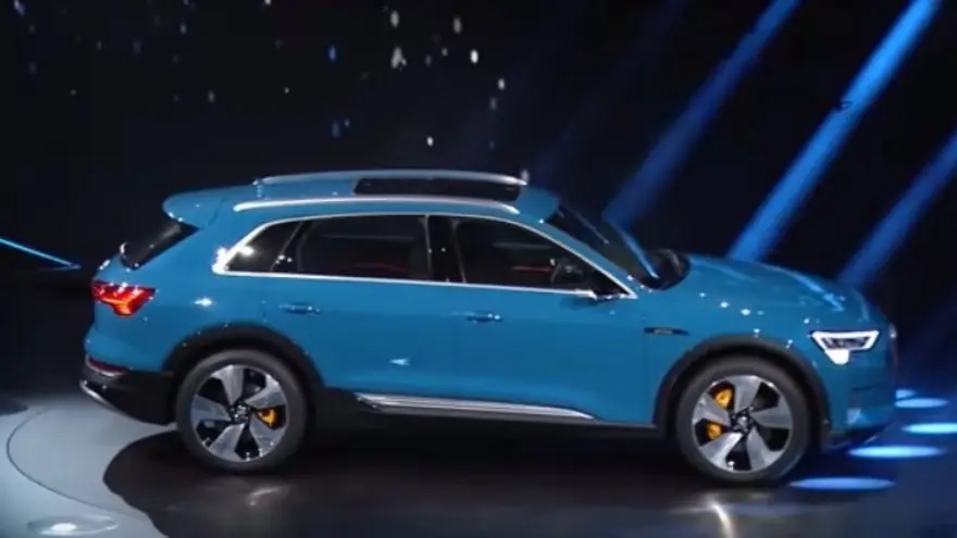 El Audi e-tron tiene una autonomía superior a los 400 kilómetros.
