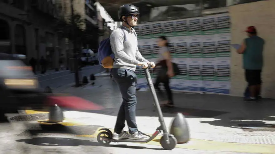 Los monopatines eléctricos también forma prte de la movida de movilidad sustentable