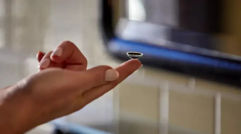 Esta tecnología permite fabricar lentes en forma personalizada y moldearlas una a una