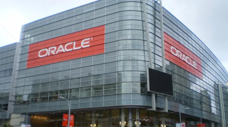 Oracle capacita para la NUBE.