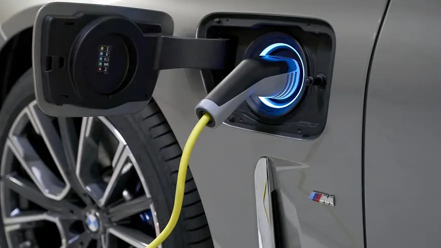 BMW anunció que invertirá casi 800.000