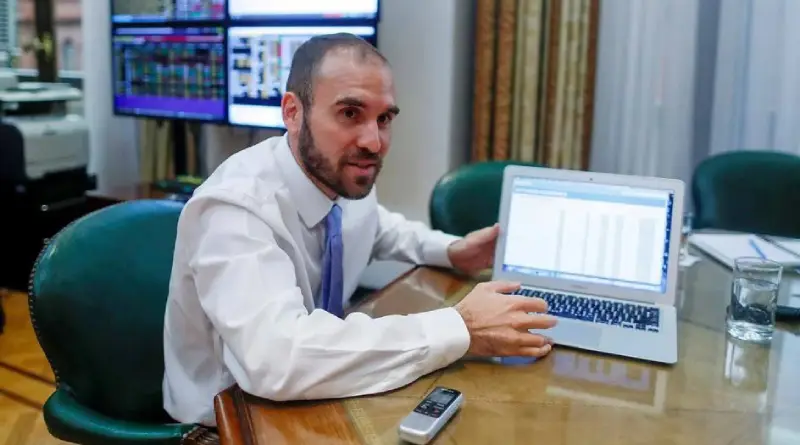 El ministro de economía, Martín Guzmán, continúa negociando el canje de la deuda con los acreedores