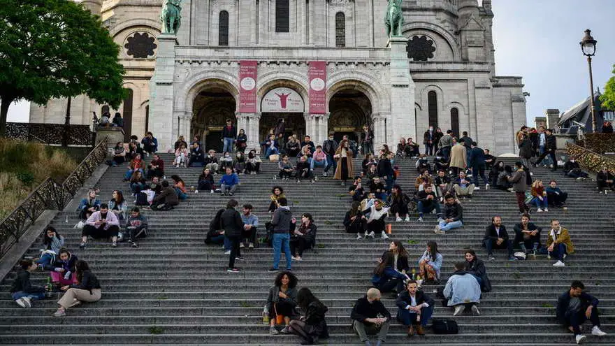 El Institut Montaigne cree necesario eliminar un día feriado y una semana de vacaciones escolares para ayudar a la economía