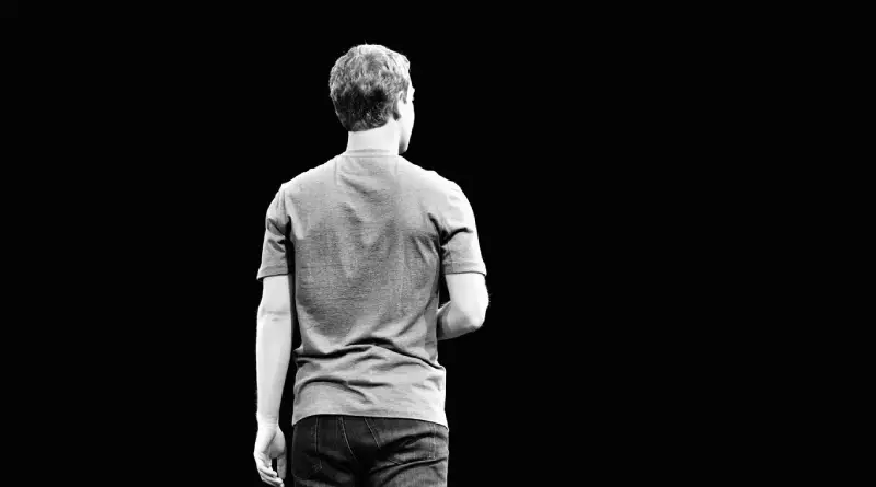 Zuckerberg se encuentra en el ojo de la tormenta.
