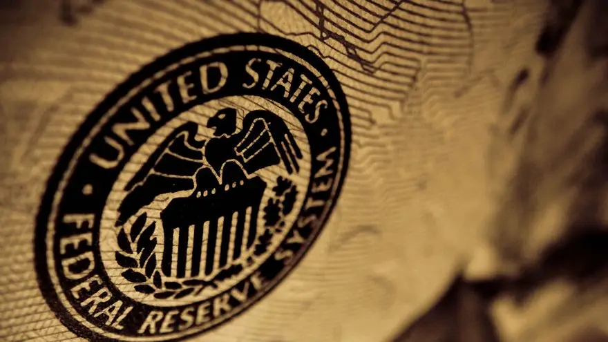 La FED (Reserva Federal de EE.UU) vuelve a arremeter contra las stablecoins por el caso UST