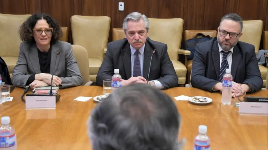En este panorama, Buscaglia prevé que habría un cambio en la composición de la coalición gobernante