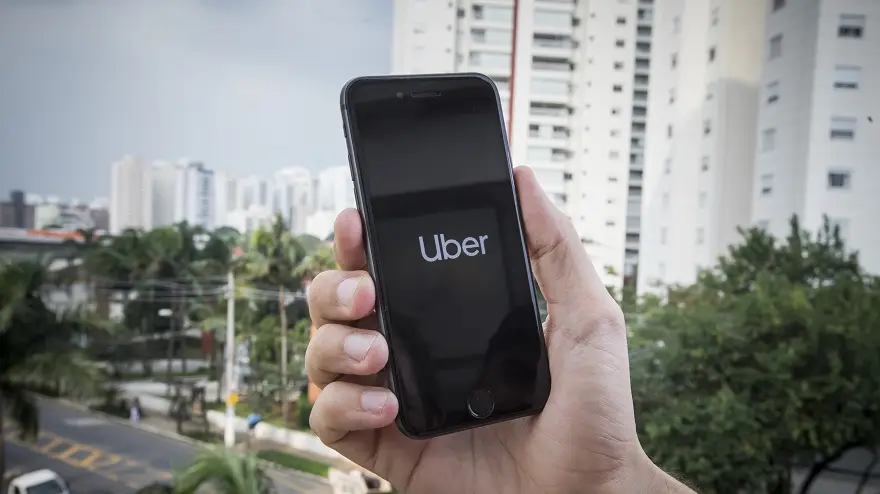 Uber adquirió la plataforma de entrega de alcohol a domicilio por mil u$s100 millones