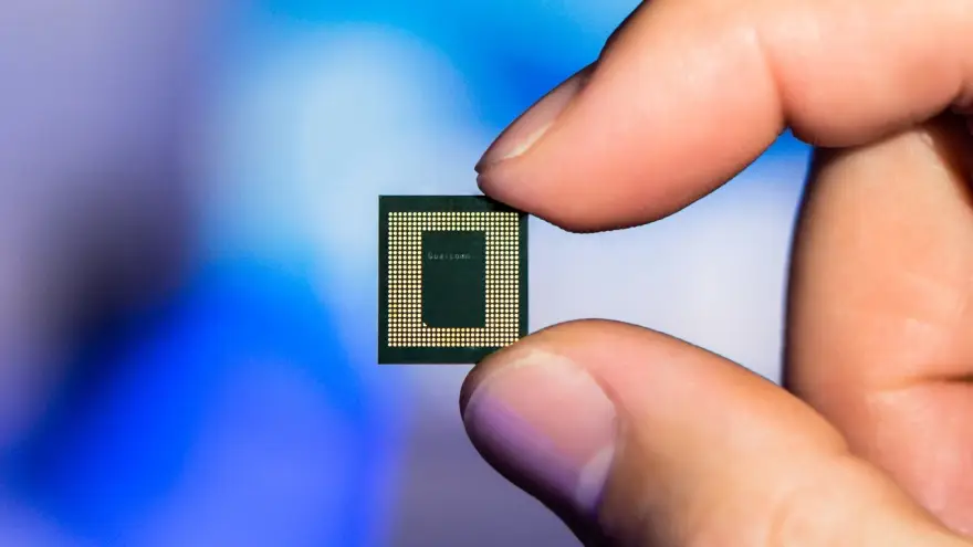 La producción de chips en mano desólo algunas empresas abre un debate político, económico, y de seguridad