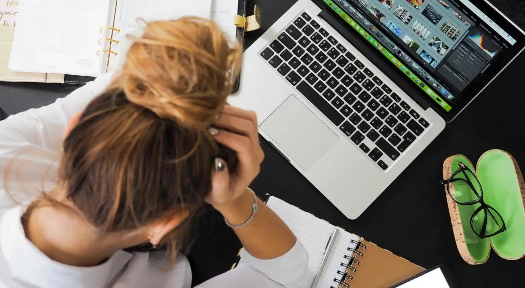 La microgestión de empleados no suele ser una estrategia de liderazgo eficaz