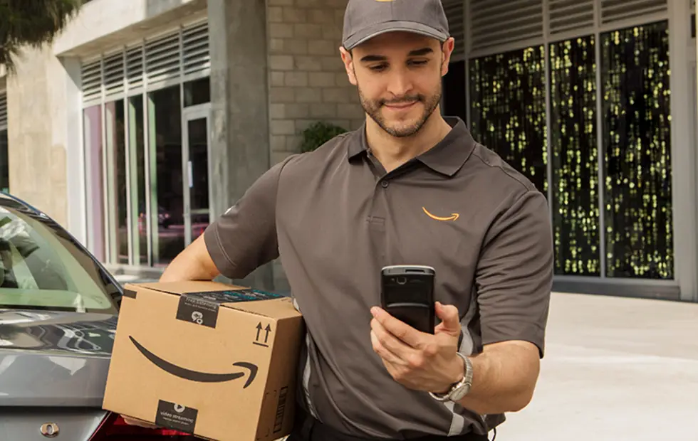 Amazon alcanzó ingresos por 280.500 millones de dólares
