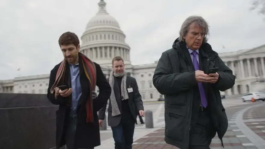 Fotograma cedido hoy por Netflix que muestra el documental 