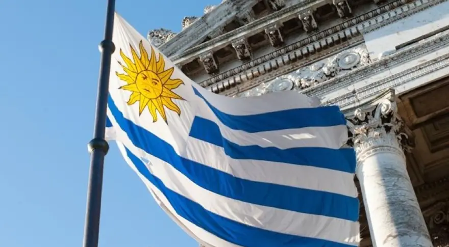 Uruguay busca legislar a las criptomonedas