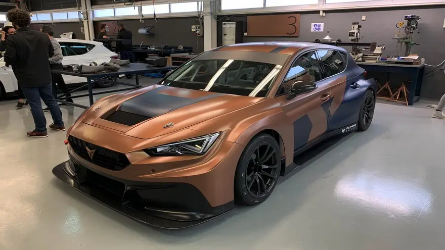 Uno de los Cupra, finalizado y listo para ser entregado