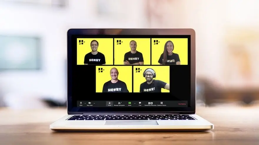 La propuesta de Henry: se estudia online gratis y se paga el curso al conseguir trabajo