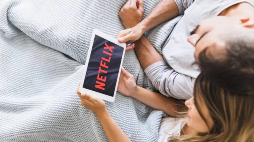 se debe abrir Netflix en el dispositivo e iniciar sesión con la nueva contraseña
